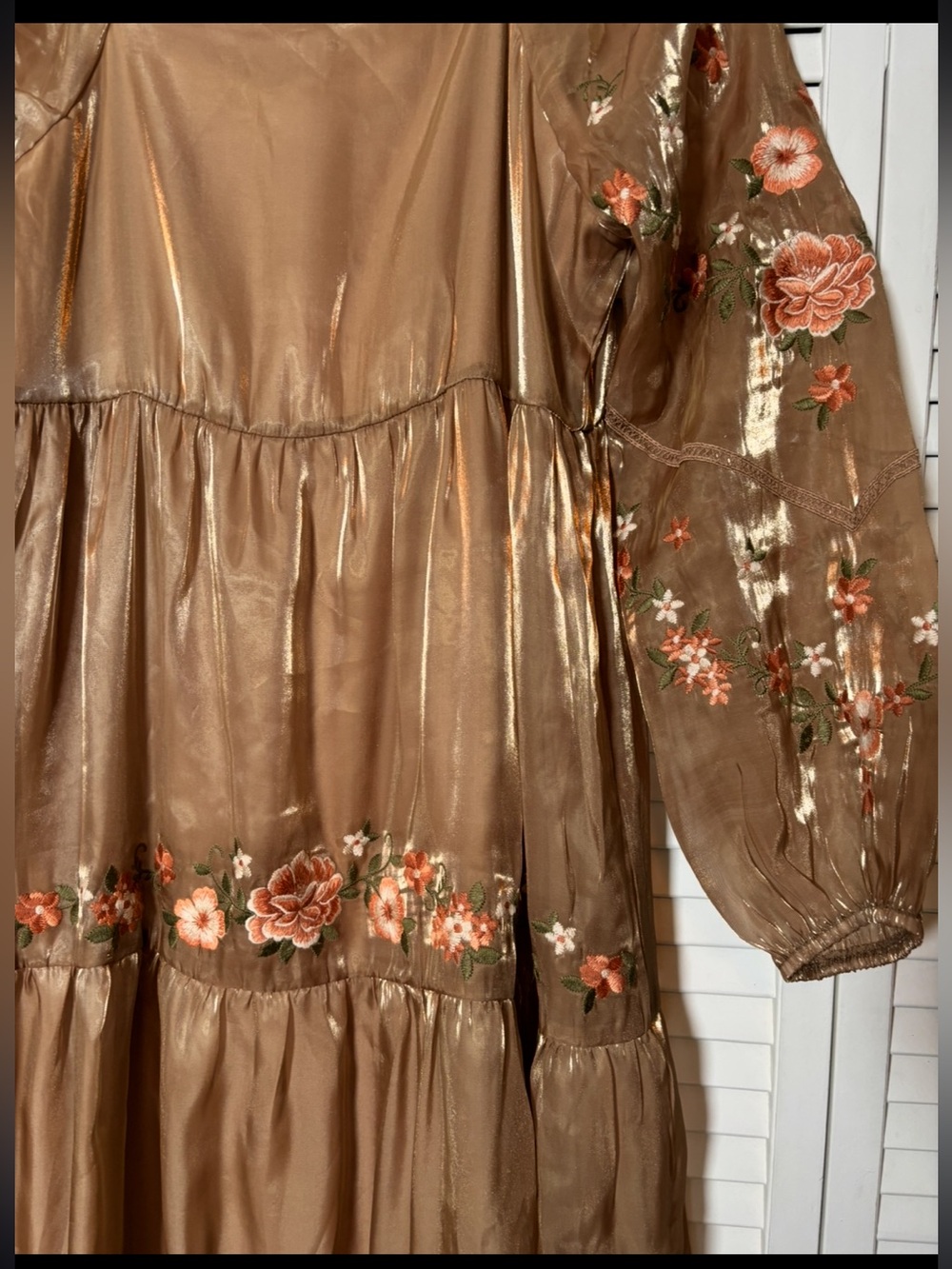 Savanna Jane Luminous Shimmer
Floral Embroidered Tiered Maxi NWT
Dress Medium - Picture 7 of 9